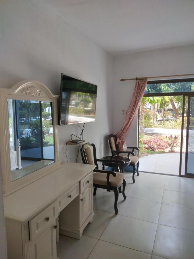 Coconut Tree Village Beach Resort Uroa Exterior foto